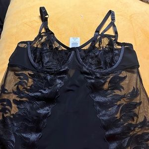 NWT Torrid Black flame embroidery bodysuit size 1X(14/16)